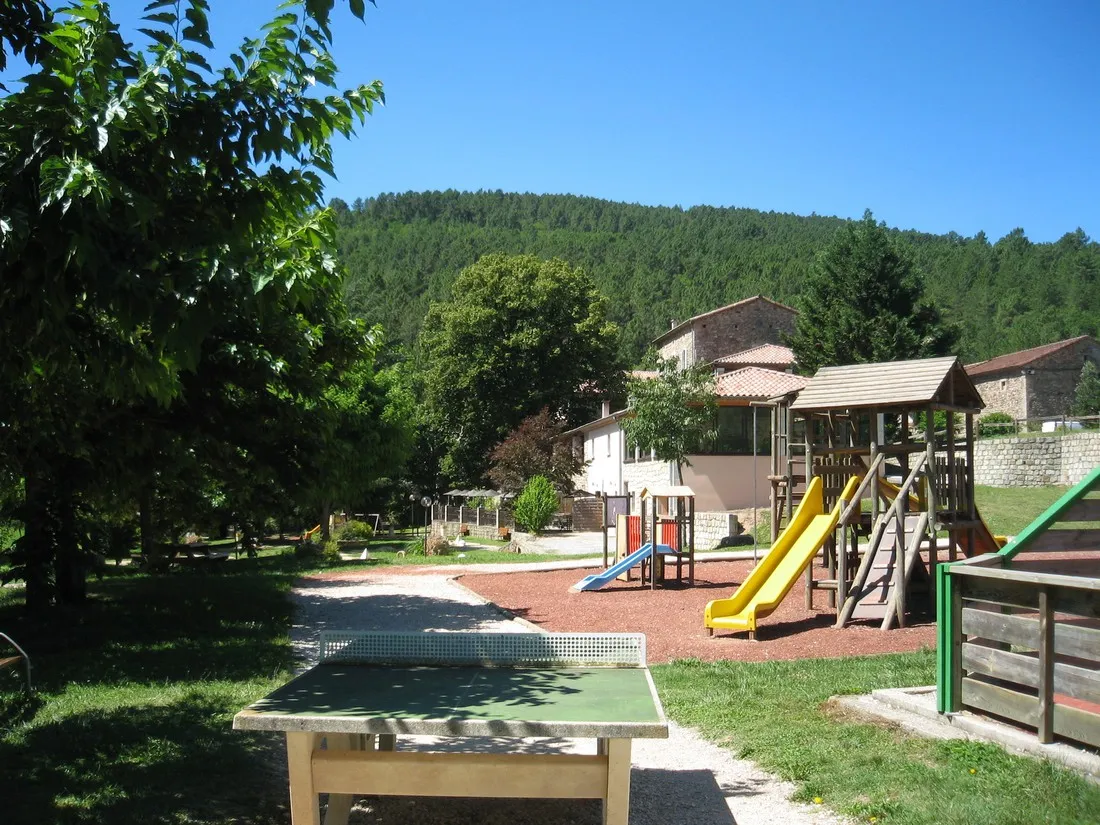 les-ranchisses-glamping-largentiegravere-ardeche-zyunh