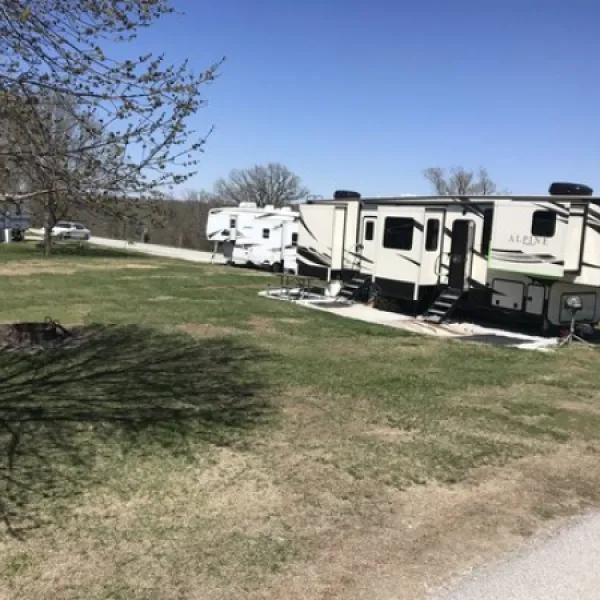 hitchcock-nature-center-rv-campground-honey-creek-e6jjr