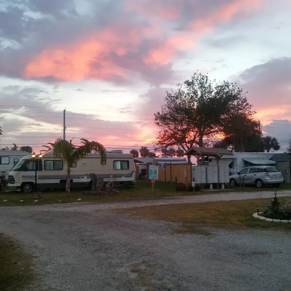 breezeway-trailer-rv-park-sebastian-rplci