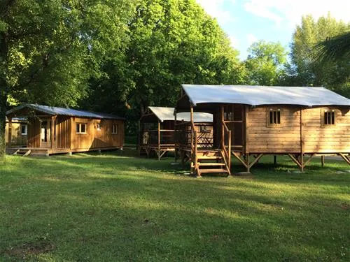 la-foret-lourdes-hauts-pyrenees-hz7ca