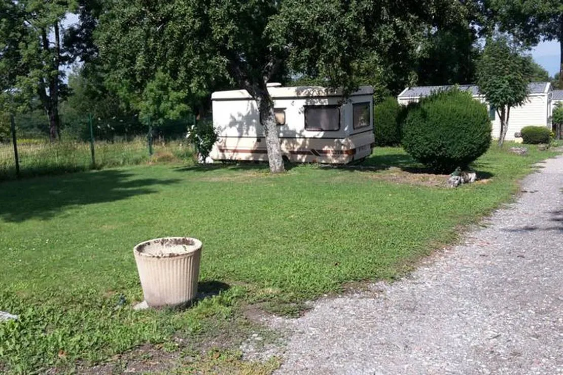 camping-la-prairie-champanges-l5gy8