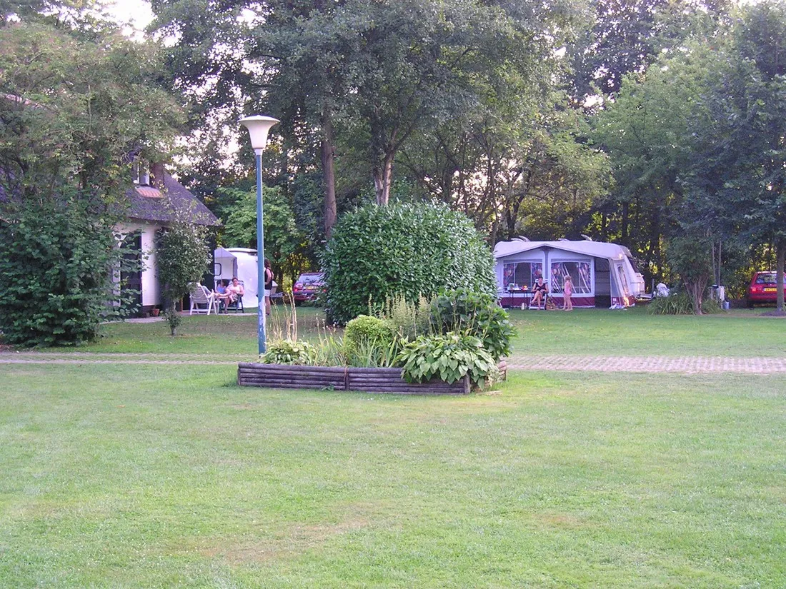 mini-camping-mayas-hoefke-hoogeloon-xcyqp
