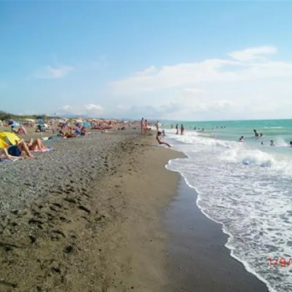 free-beach-bibbona-marina-di-bibbona-js3ip