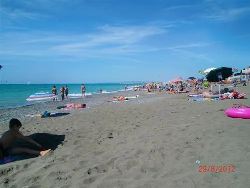 free-beach-bibbona-marina-di-bibbona-tchw1