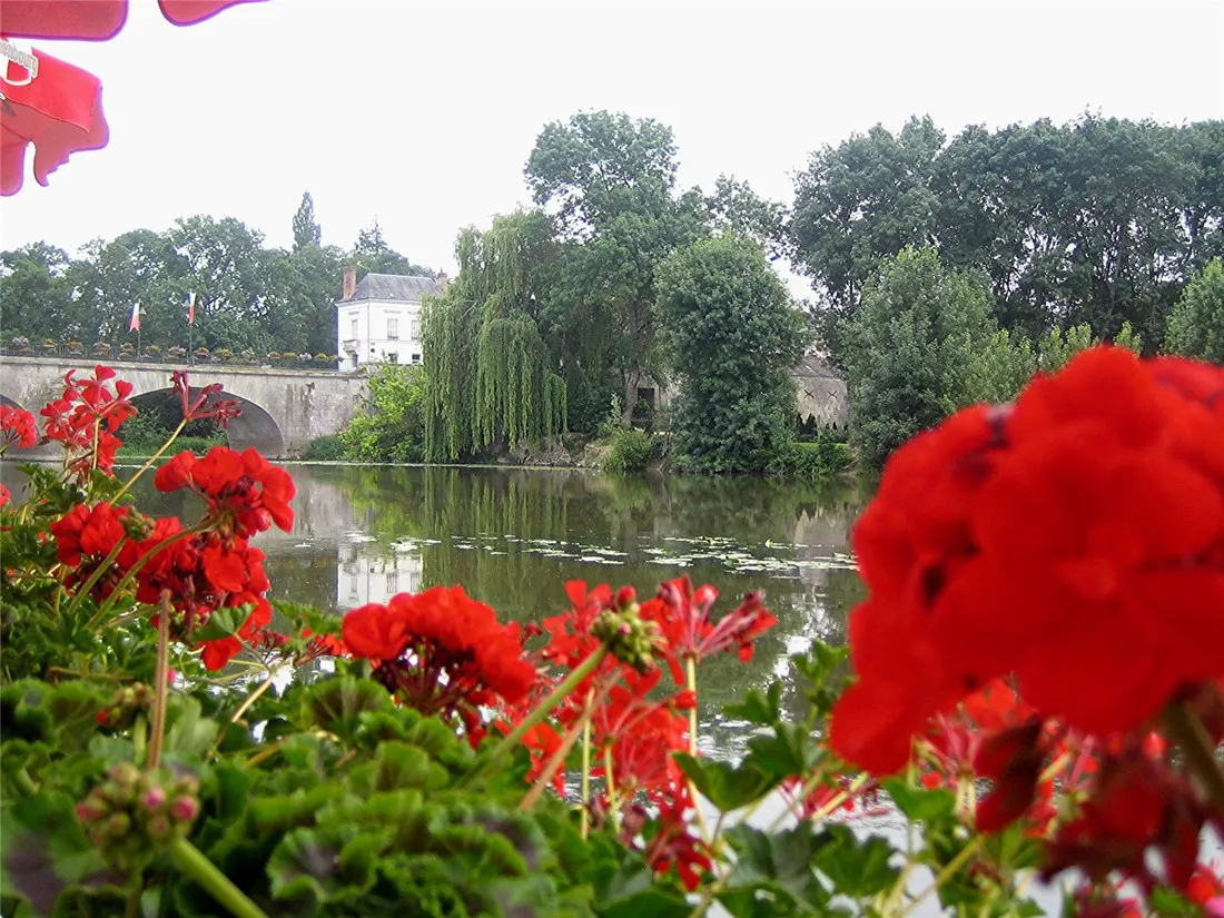 la-grange-rouge-montbazon-montbazon-en-touraine-indre-et-loir-uslxb