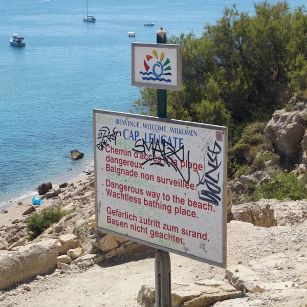 rives-des-corbiegraveres-port-leucate-4wk2e