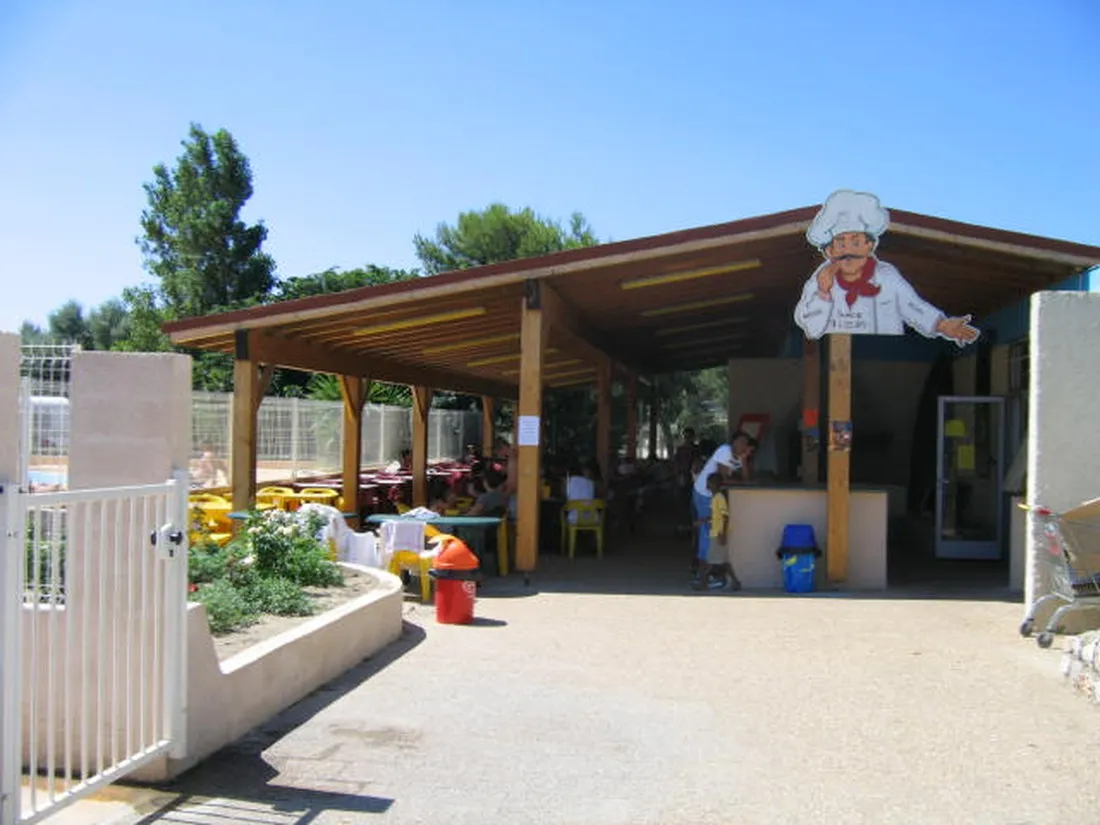 rives-des-corbiegraveres-port-leucate-tkw0a