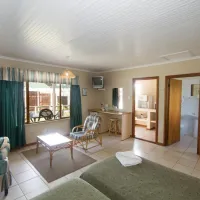 pine-lodge-resort-summerstrand-port-elizabeth-1og8f