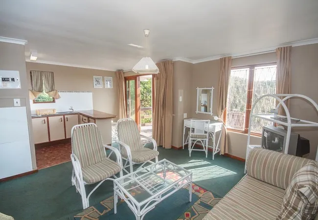 pine-lodge-resort-summerstrand-port-elizabeth-n1pba