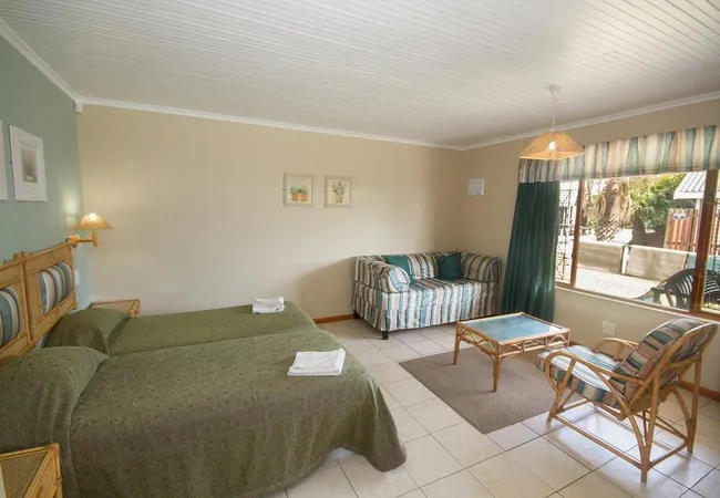 pine-lodge-resort-summerstrand-port-elizabeth-udjjt