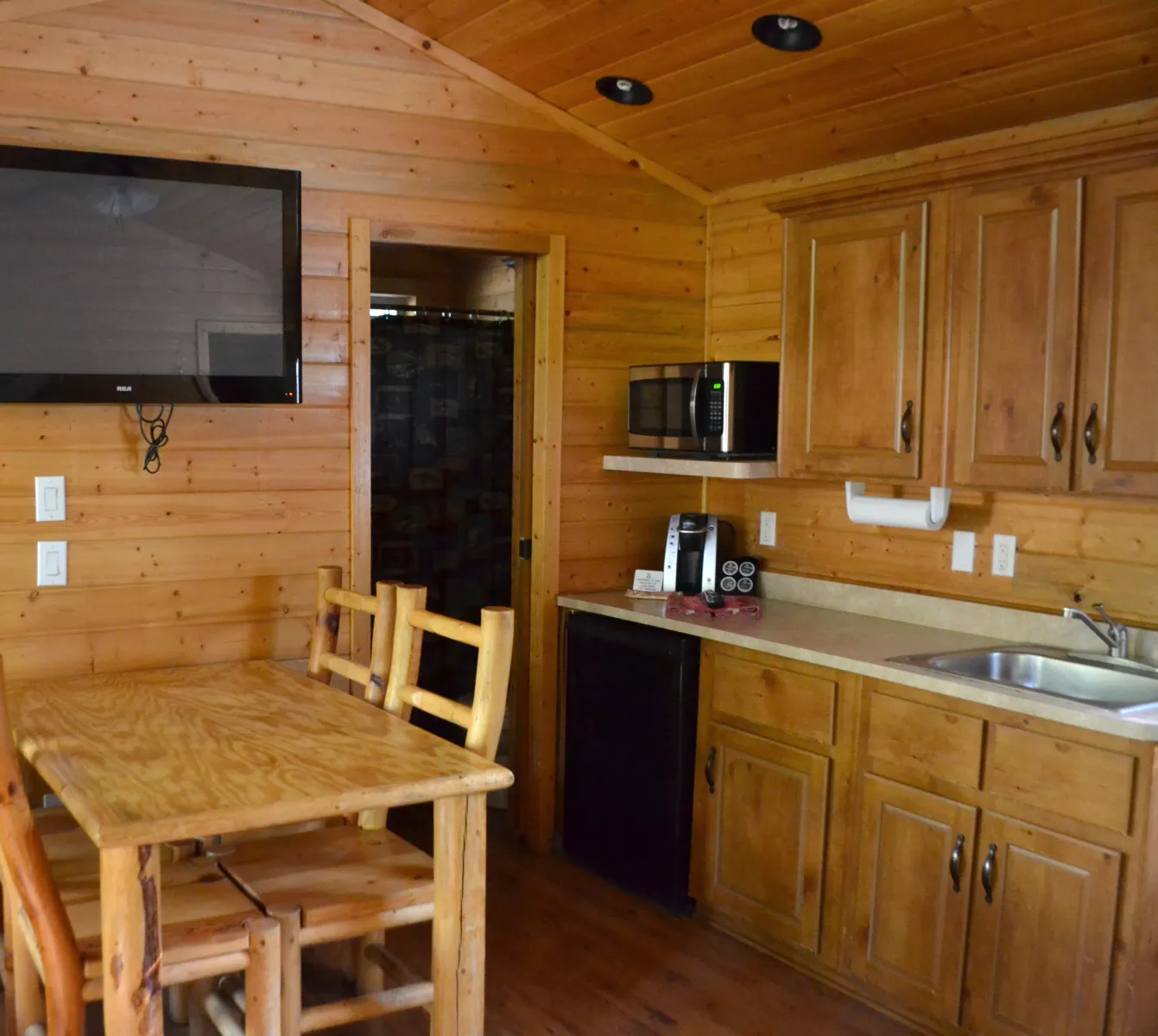 jellystone-parktm-camp-resort-at-tower-park-lodi-nidrc