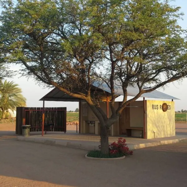 bastion-farmyard-camp-site-d6uaf