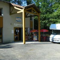 les-rives-du-lac-st-gerons-cantal-i54s3