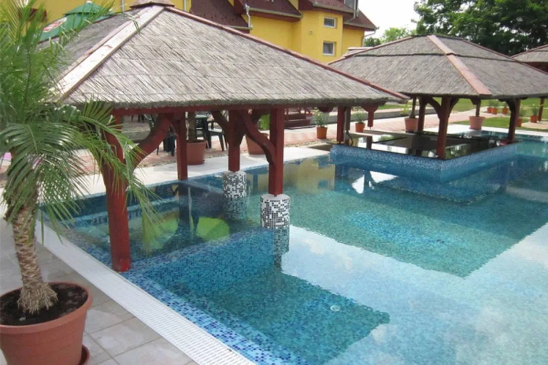 liza-aqua-conference-hotel-liza-car-camping-lajosmizse-ihhdk