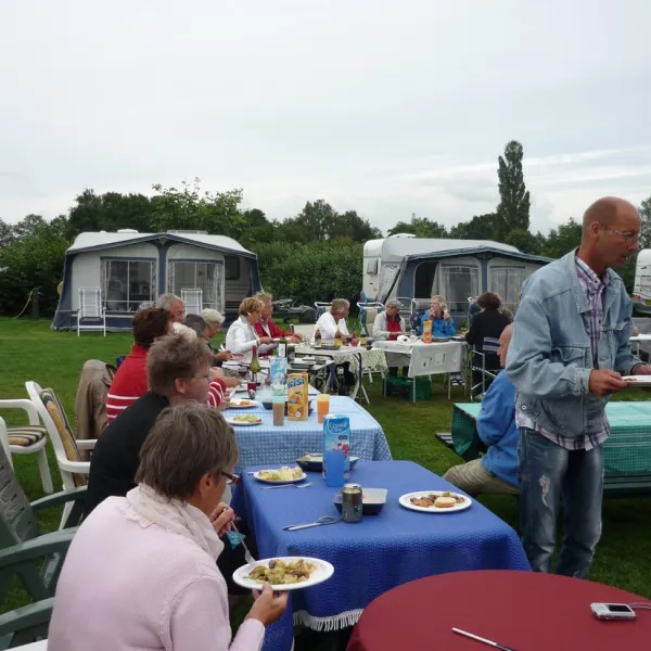 minicamping-t-vemdebroek-epe-waioi