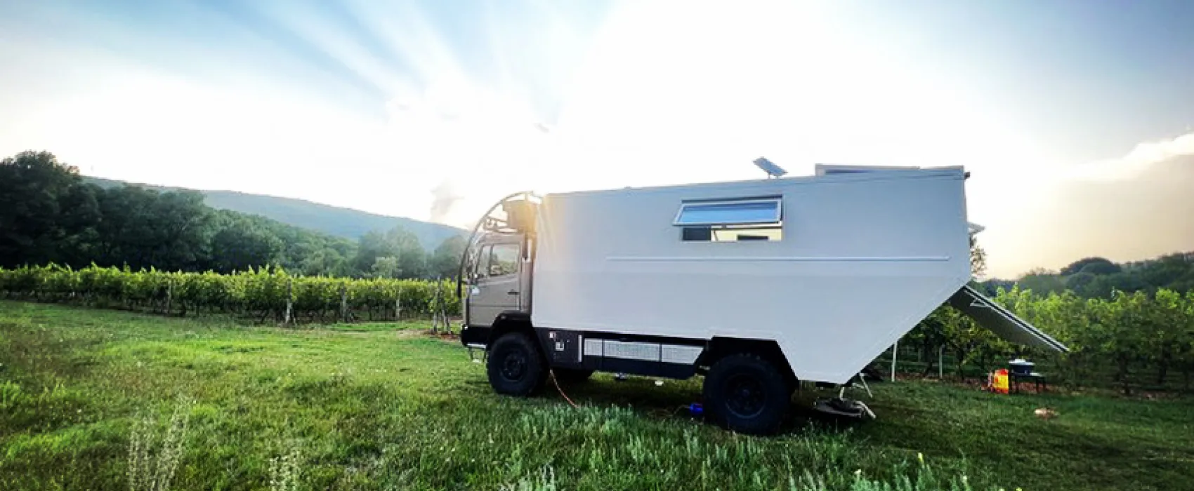 Purple Eye Estate - Camp & Winery (Jokaš)