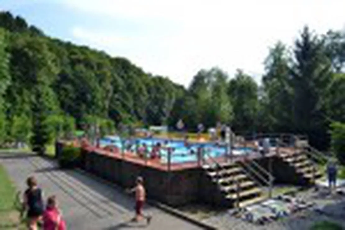 resort-at-camp-desna-slusovice-j7fhj