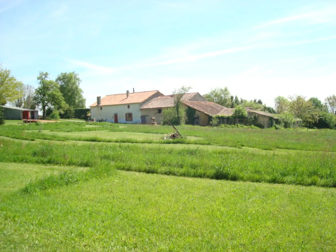 chezbaron-vernoux-en-gatine-9vmph