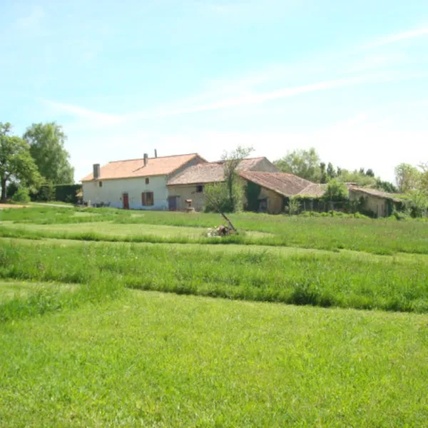 chezbaron-vernoux-en-gatine-9vmph