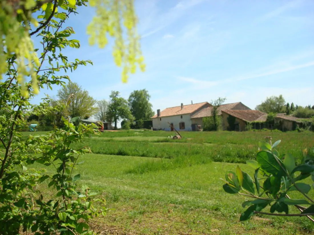 chezbaron-vernoux-en-gatine-kenec