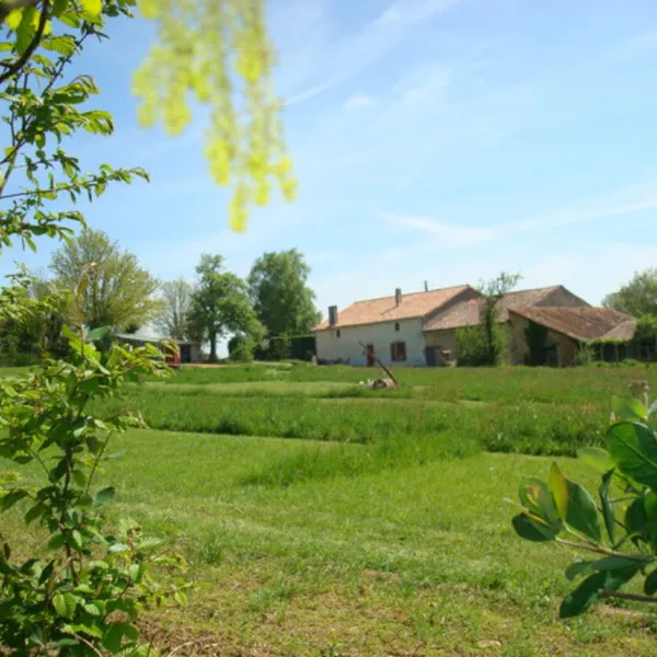 chezbaron-vernoux-en-gatine-kenec