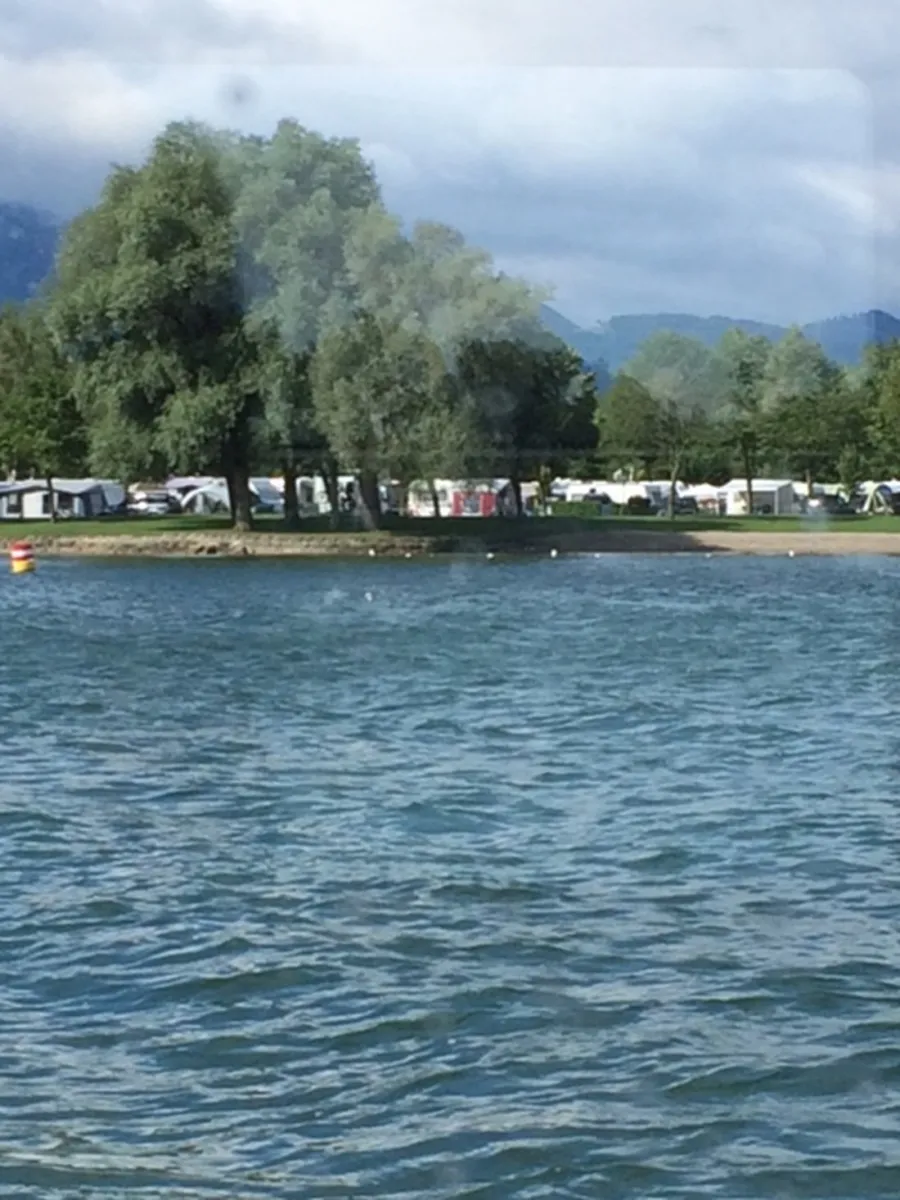 chiemsee-rodlgries-ubersee-bla8l