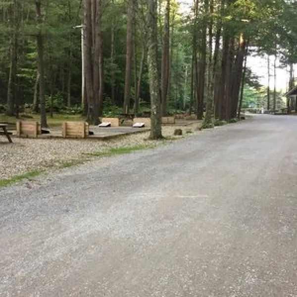 partridge-hollow-campground-monson-r3wai