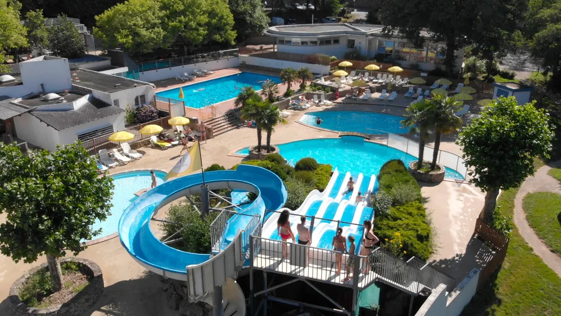 iris-parc-le-ty-nadan-locunole-6di9n