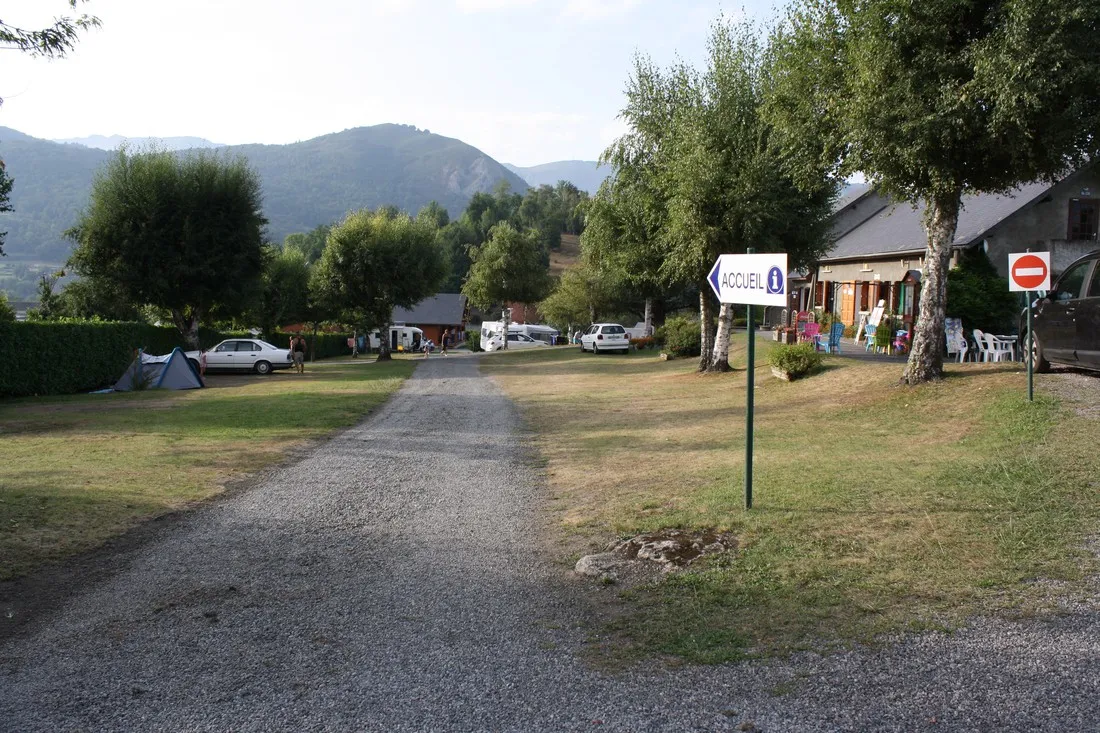 le-lac-arcizans-avant-kxnoz
