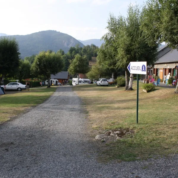 le-lac-arcizans-avant-kxnoz