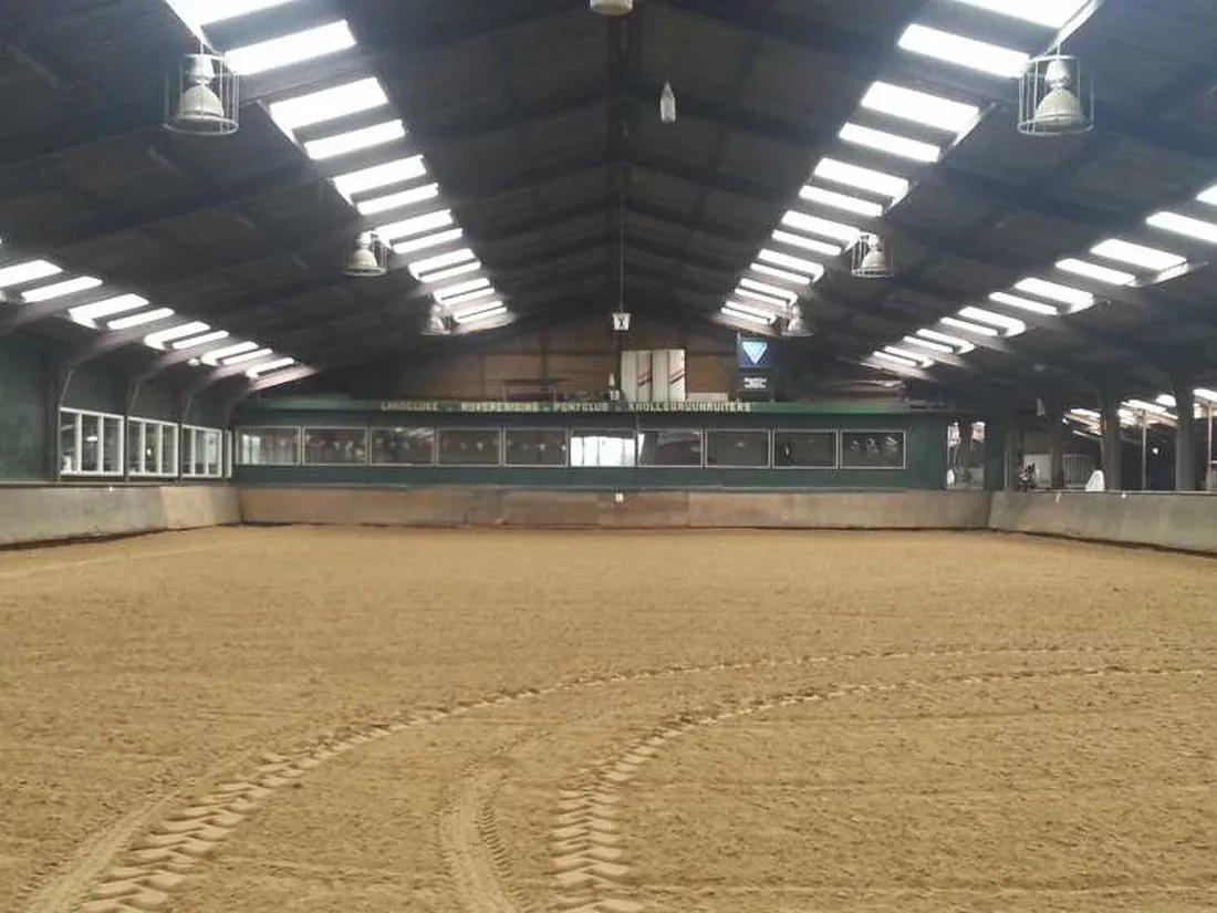 manege-knollegruun-schoonloo-ymoiz
