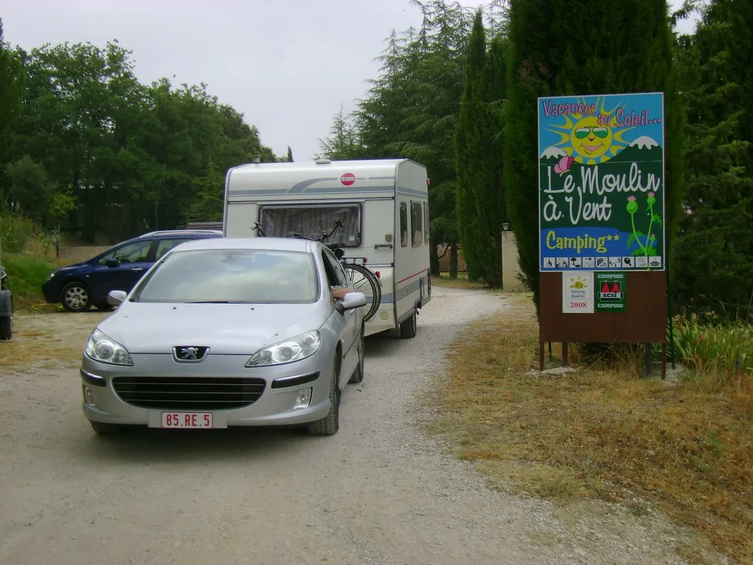 le-moulin-a-vent-cucuron-2azi5