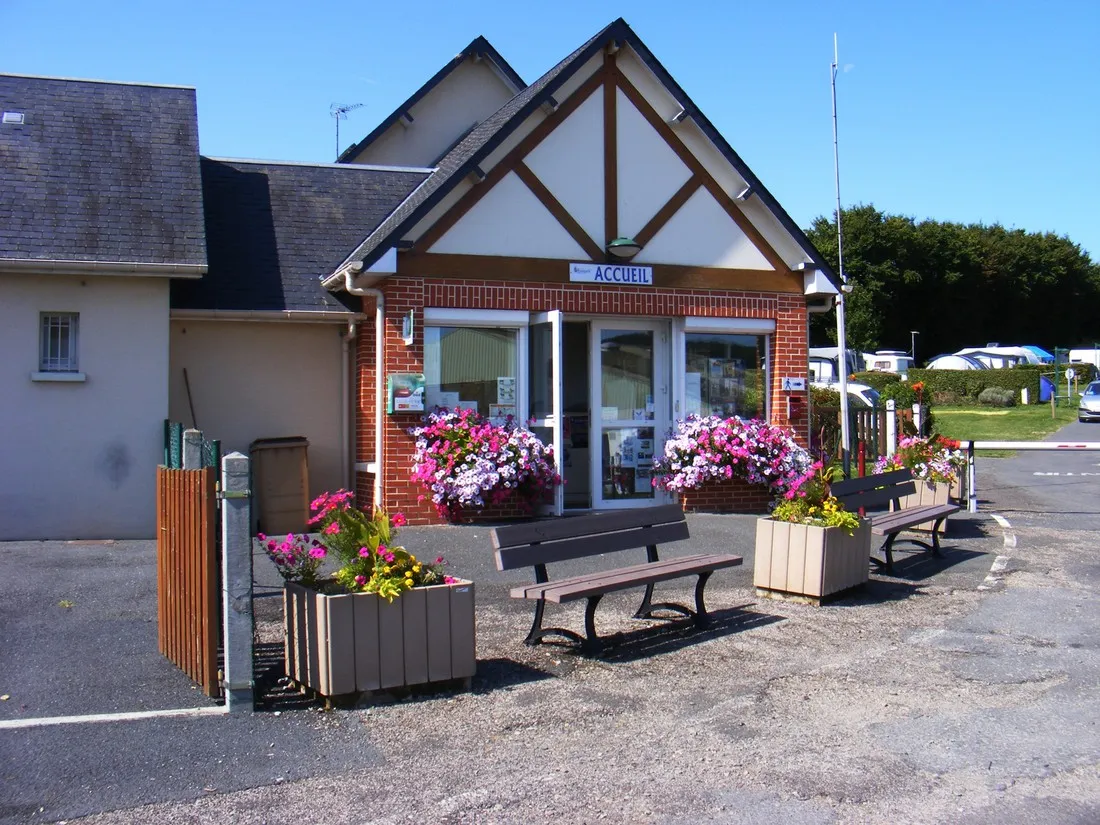 municipal-des-chevalliers-houlgate-calvados-f3lb4