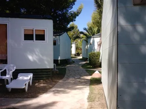 el-templo-del-sol-lhospitalet-de-linfant-dtwks