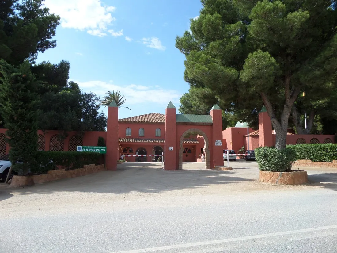 el-templo-del-sol-lhospitalet-de-linfant-qcwws