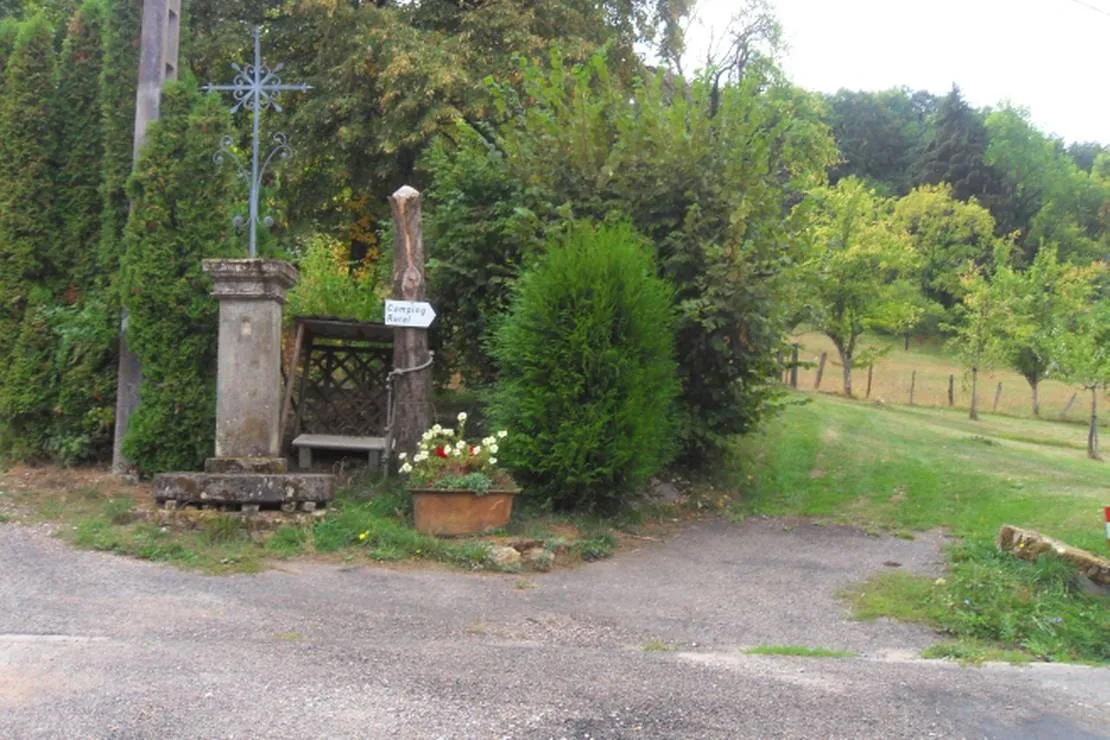 le-chaumont-camping-rural-de-collardey-claude-le-val-st-eloi-9hamw