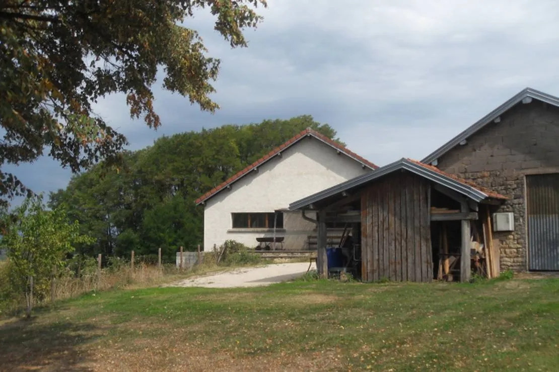 le-chaumont-camping-rural-de-collardey-claude-le-val-st-eloi-qhnuj