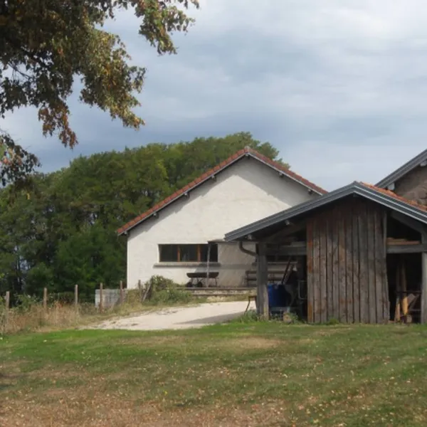 le-chaumont-camping-rural-de-collardey-claude-le-val-st-eloi-qhnuj