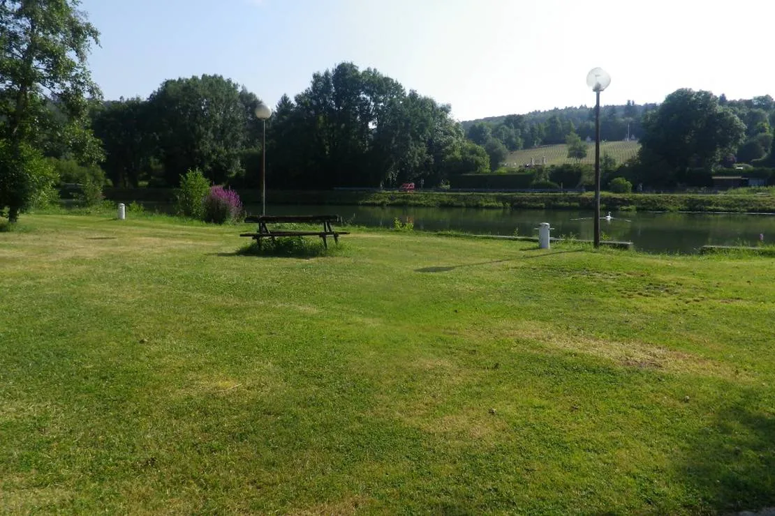 camping-les-dames-de-meuse-st-mihiel-sbml5