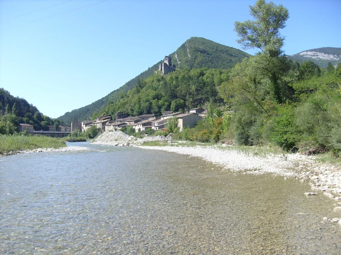 aire-naturelle-la-condamine-pontaix-ac7yt