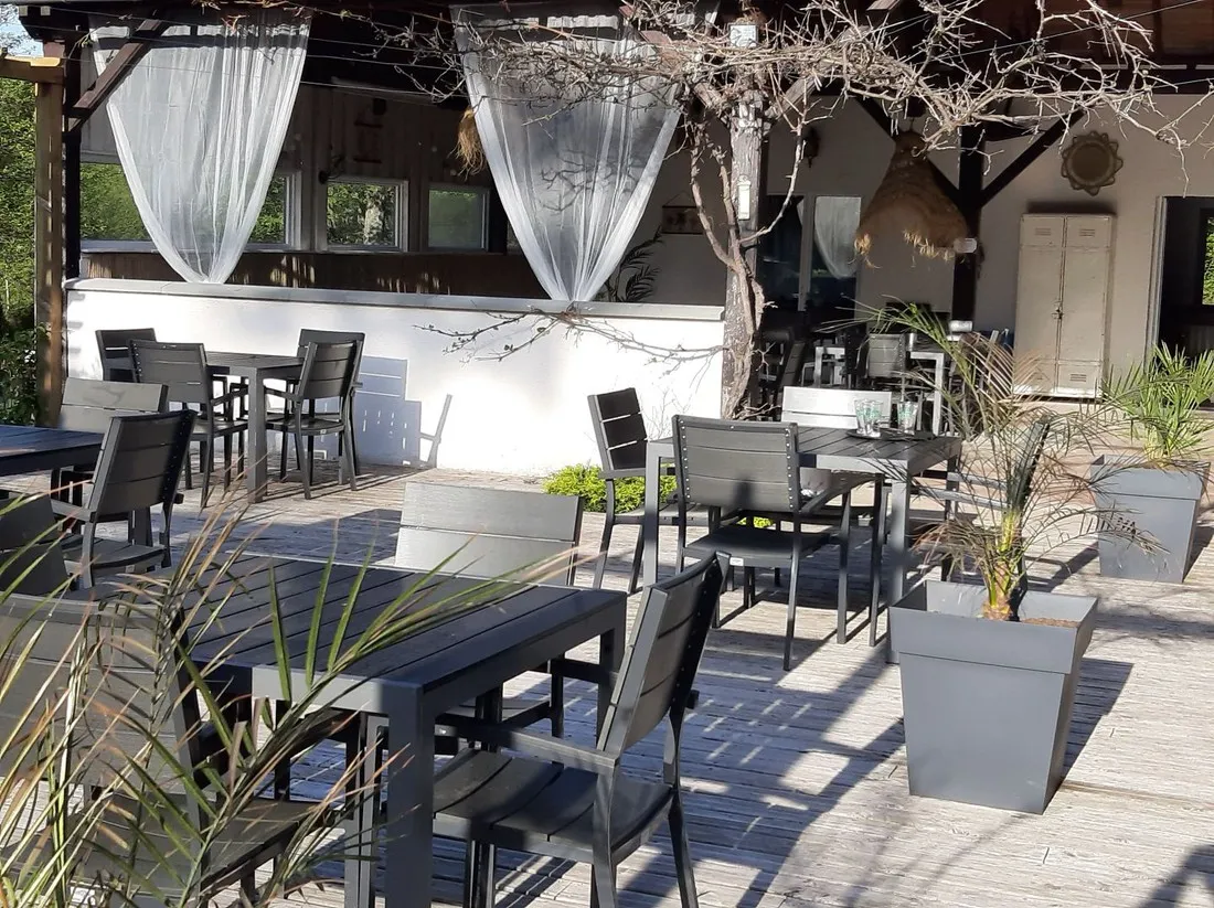 gites-bistro-le-paradou-saint-priest-la-prugne-ionaf