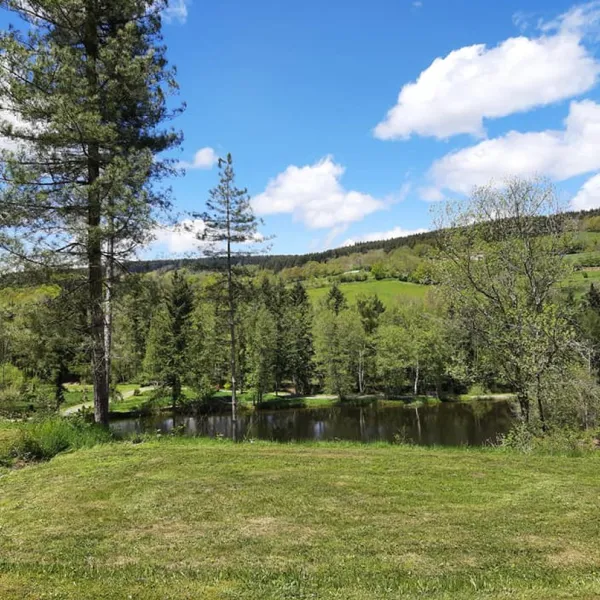 gites-bistro-le-paradou-saint-priest-la-prugne-zeyiw