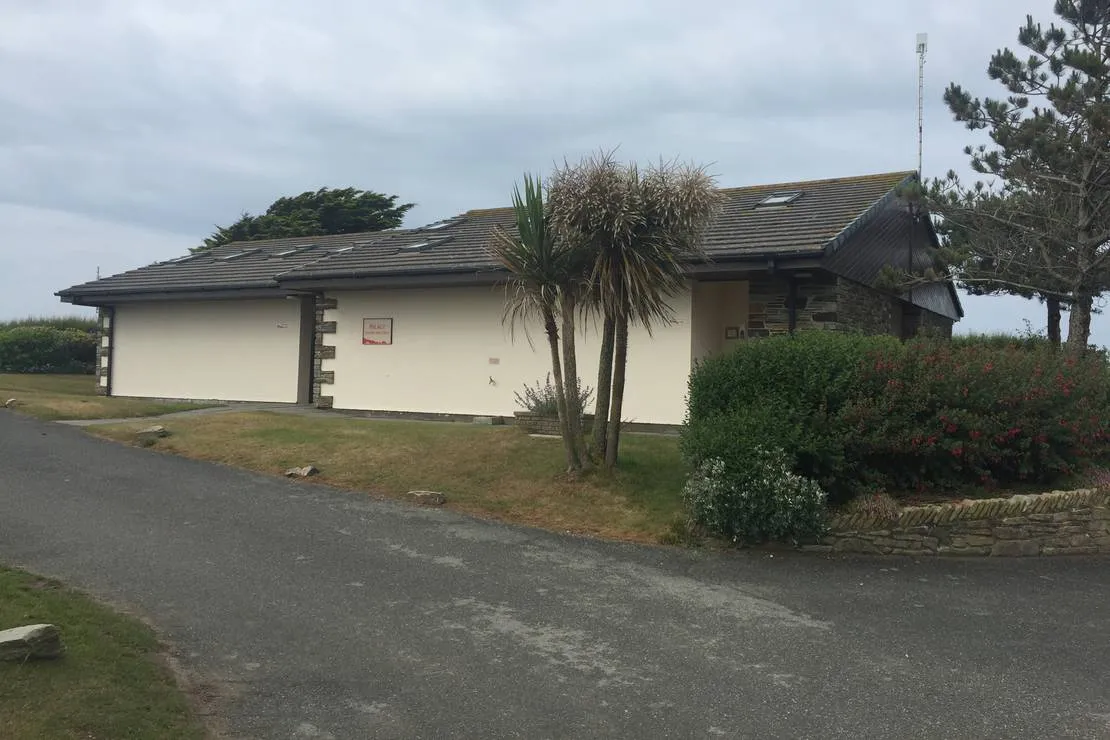 mother-iveys-bay-caravan-park-padstow-hulvz