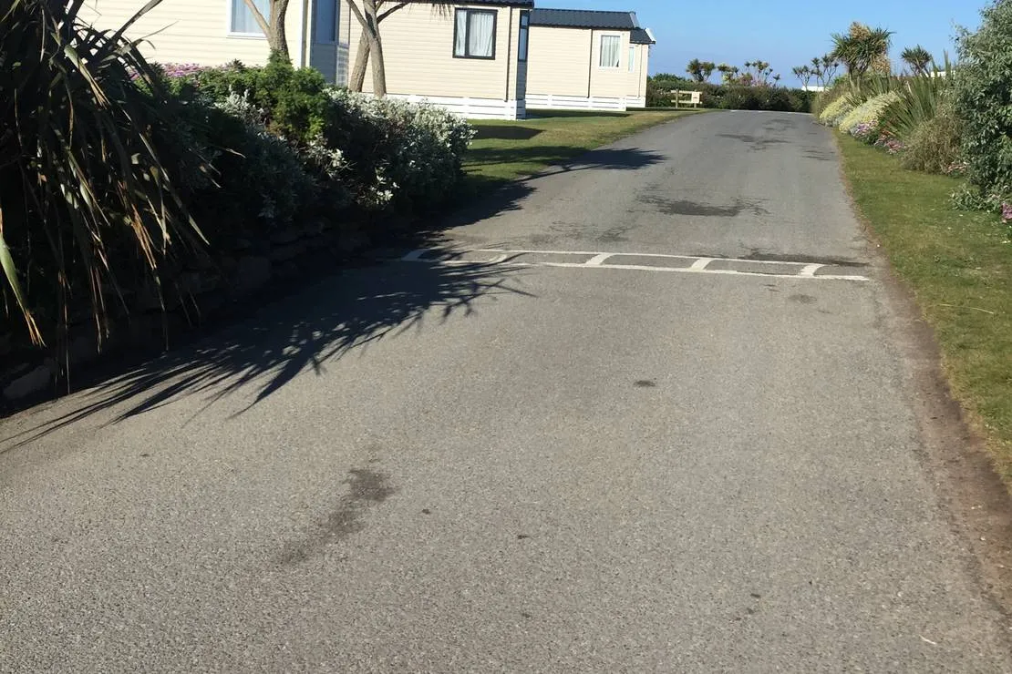 mother-iveys-bay-caravan-park-padstow-t8a1b