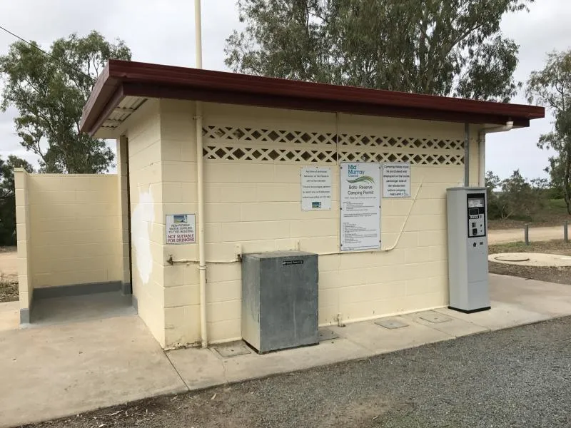 mannum-campground-mb8bv