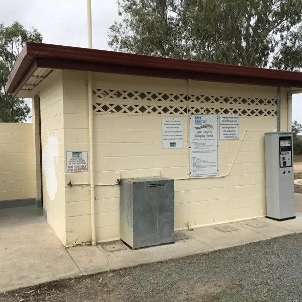 mannum-campground-mb8bv