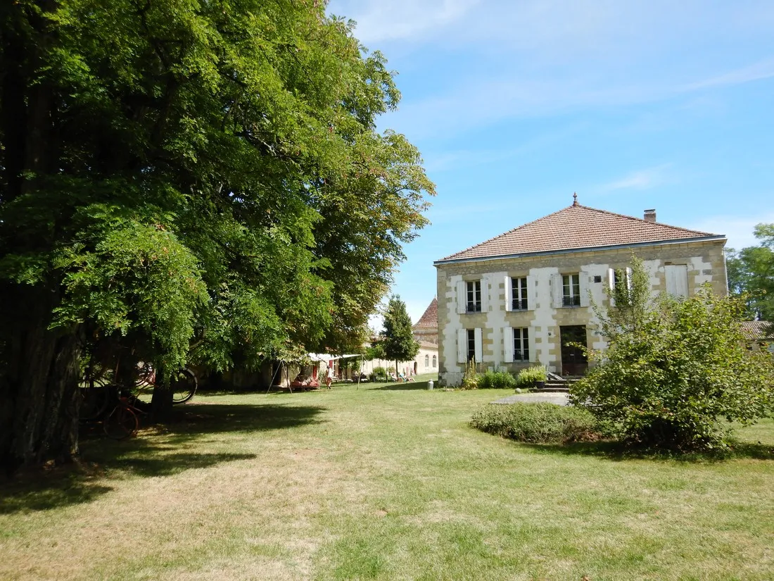 chateau-guiton-frontenac-gn2zl