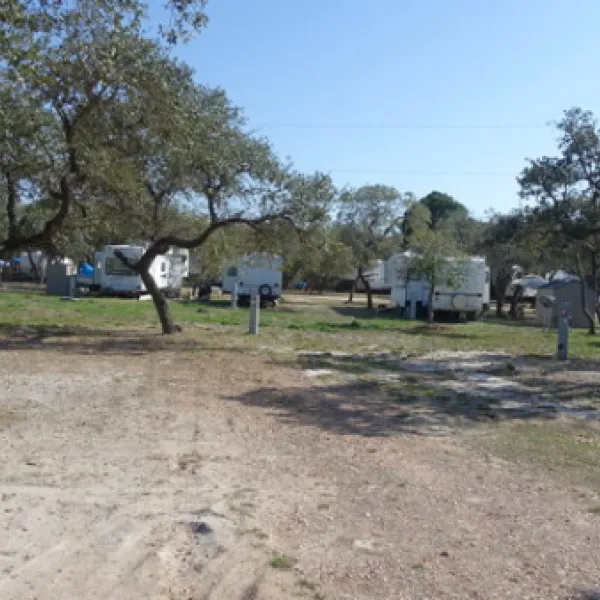 hidden-oaks-rv-resort-rockport-2irre