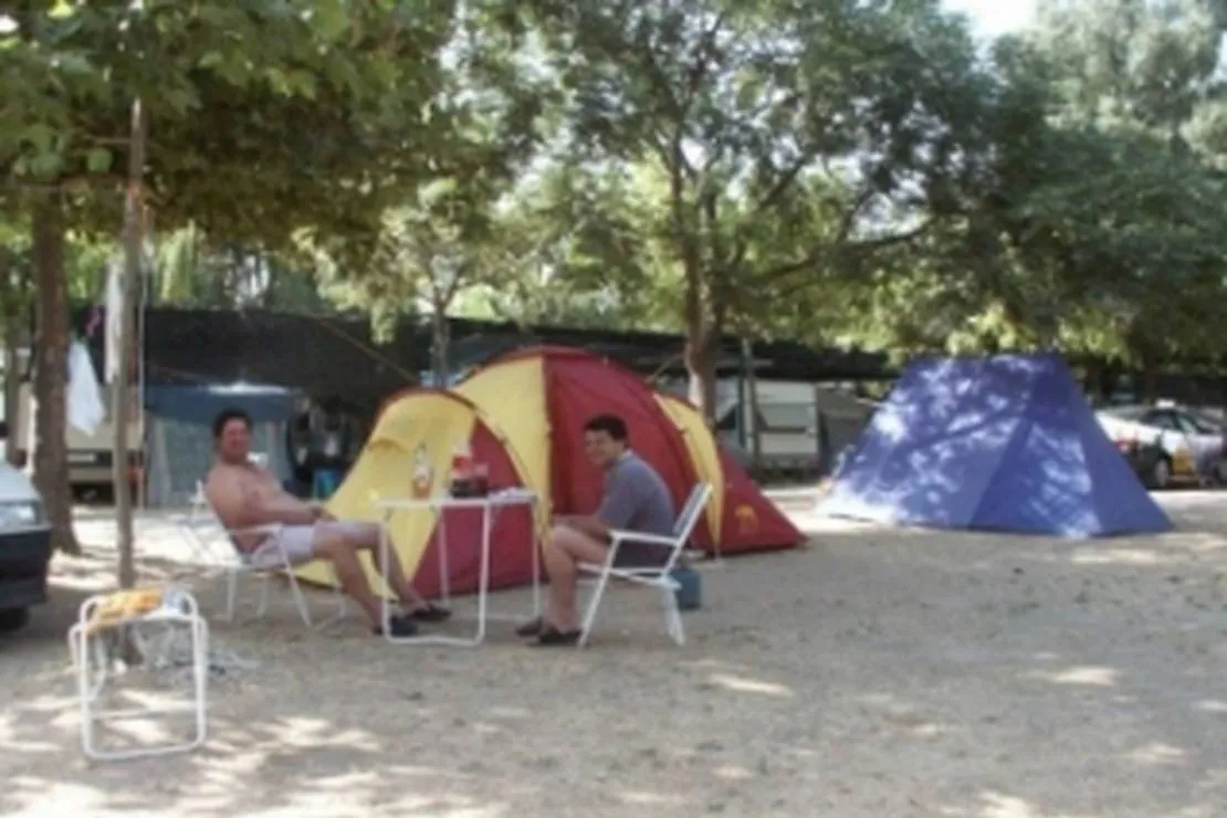 camping-las-canadas-banos-de-montemayor-a0dpg