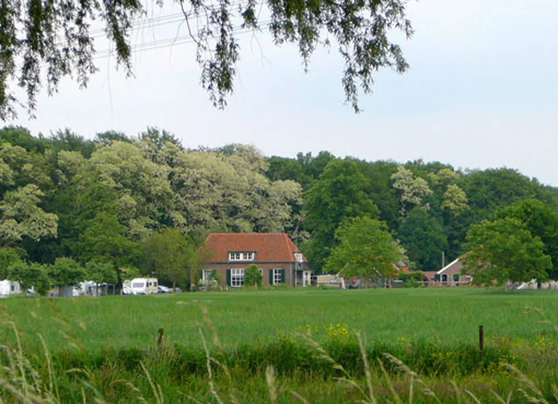 kampeerboerderij-de-baankreis-almen-c8dso